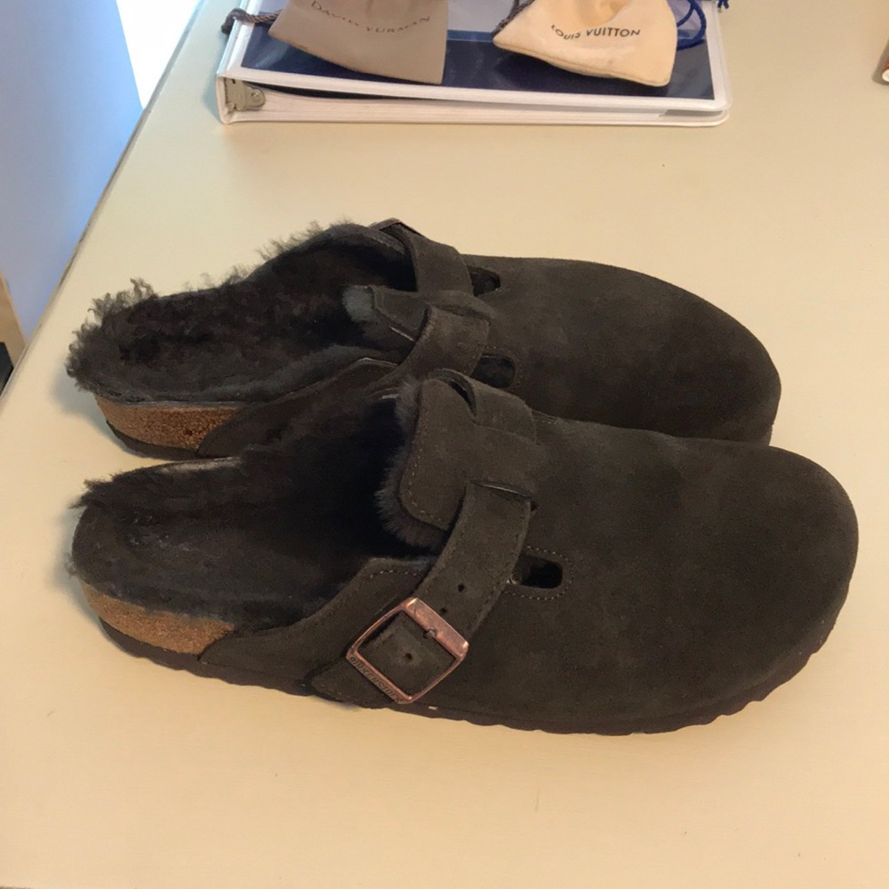 Furry Birkenstock’s!!